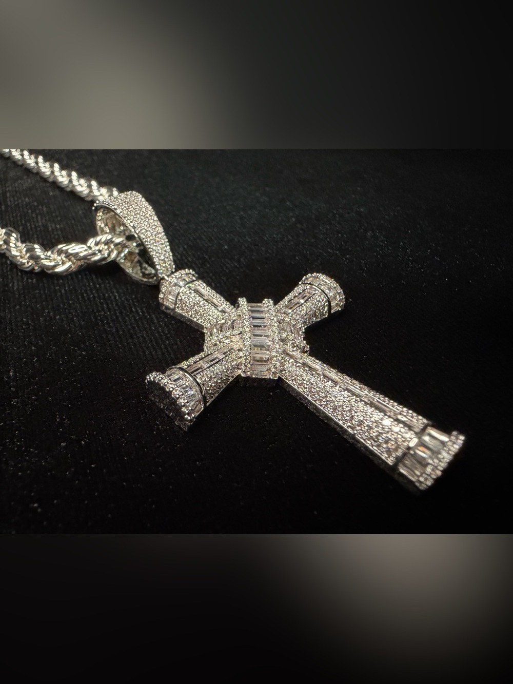 Iced Out Cross Pendant W/WG Finish 22in 5.5in Rope Chain Moissanite Brand New